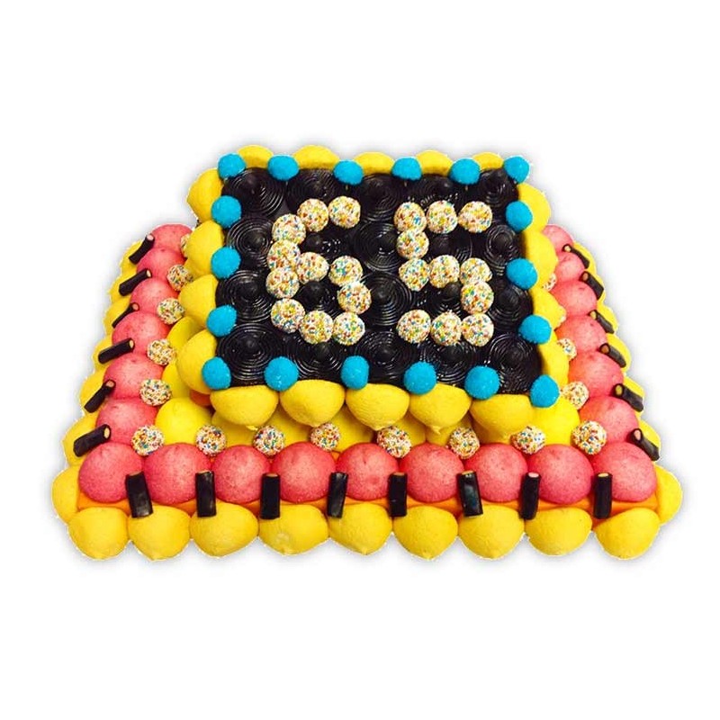 Gâteau d'anniversaire fruits en bonbons avec l'âge