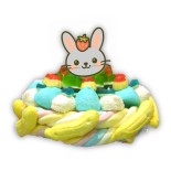 Gâteau Bunny – Composition pastel avec lapin kawaii et fraise décorative